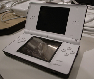 Illustration for article titled Limited-Edition Honeybee DS Lite is Monochrome, Smooth, Sophisticated, Japan-only